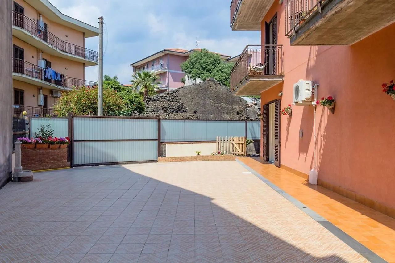 Golden House Holiday Belpasso